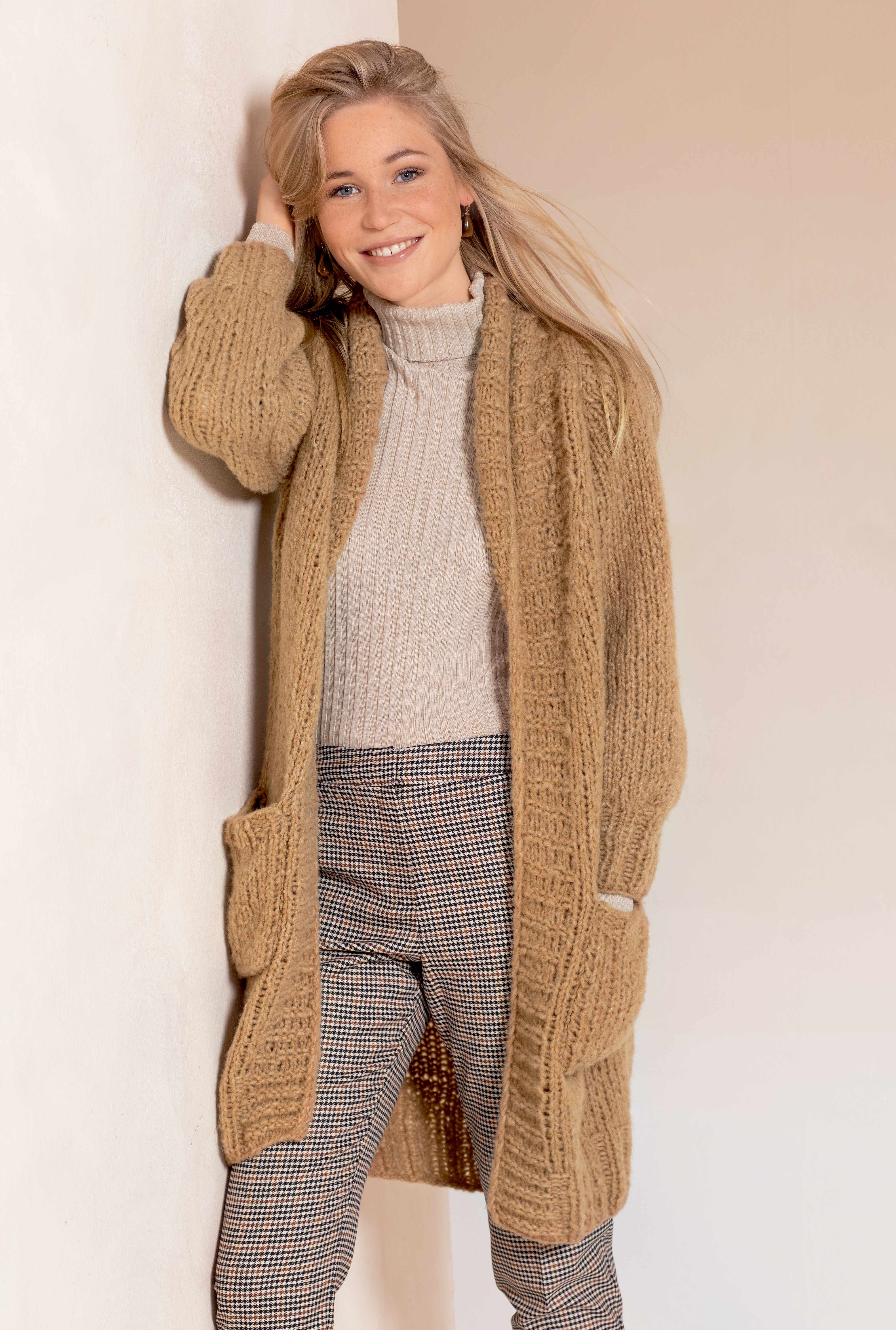  Modell 20234 Mantel Alpaca Fluffy 